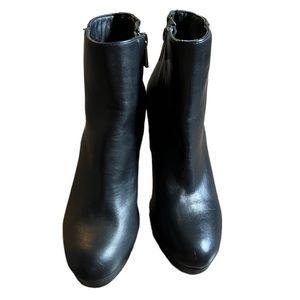 Bamboo Heeled Booties Size 9